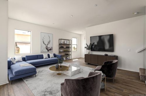 5283 La Paz Dr, San Diego, CA 92114-5210