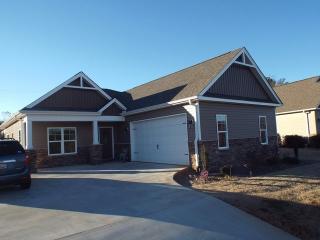 125 Shadowood Ct, Seneca, SC 29678-1275