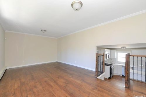 147-52 230th St, Jamaica, NY 11413-2105