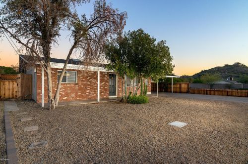 10033 8th Ave, Phoenix, AZ 85021-2328