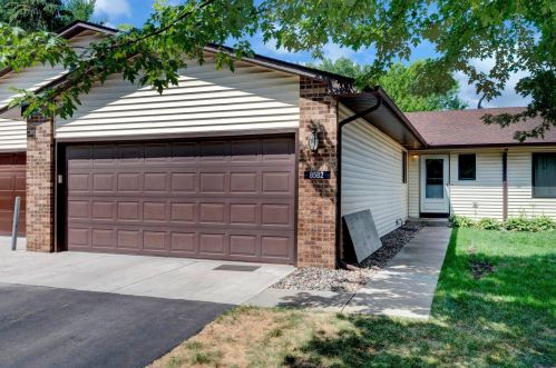 8582 134th St, Saint Paul, MN 55124-7227