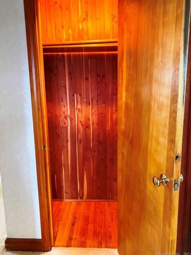 90 Pineridge Dr, Waterbury CT  06716-3134 exterior