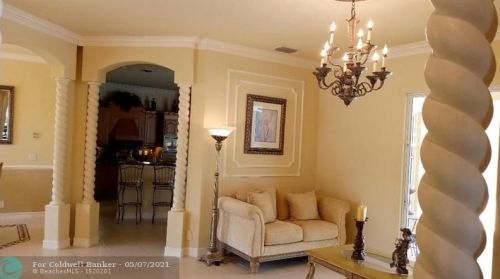 6910 Royal Palm Beach Blvd, West Palm Beach FL  33412-1860 exterior