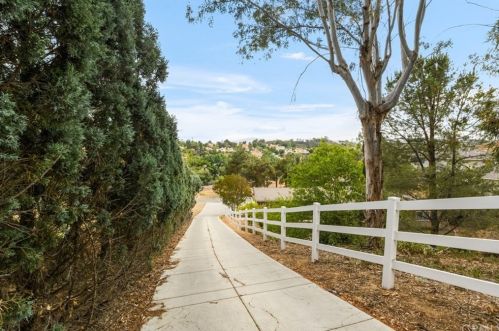 31240 Calle Felicidad, Temecula, CA 92591-1730