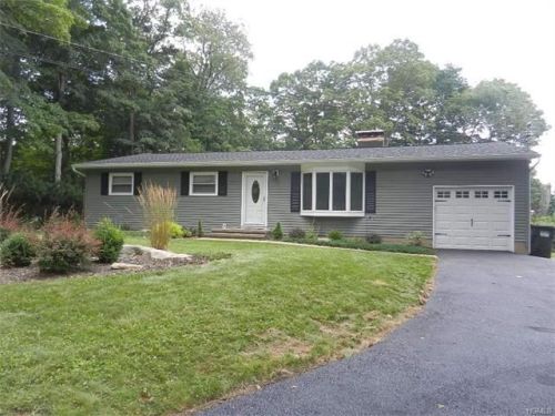 306 Lovell St, Mahopac, NY 10541-3916