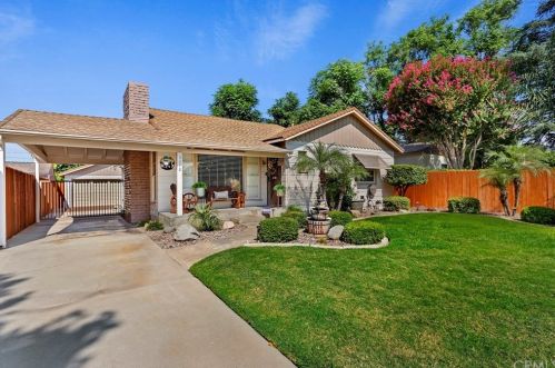 3072 G St, San Bernardino, CA 92405-2729