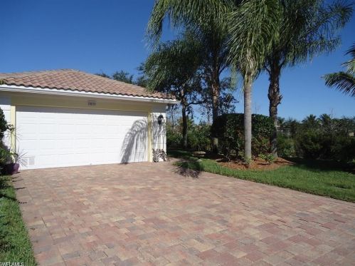 28839 Vermillion Ln, Bonita Springs, FL 34135-8590