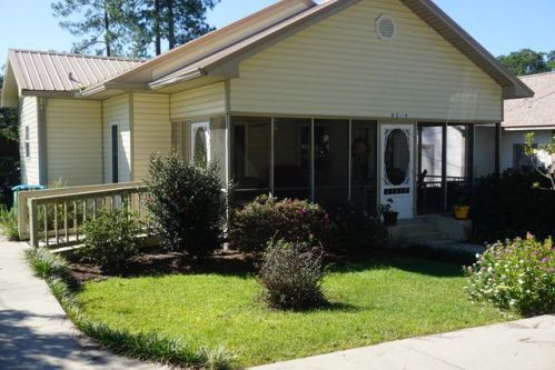 4369 Milner St, Marianna, FL 32446-2977
