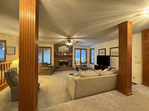 1 Cedar Pt, Newport KY  41076-1743 exterior