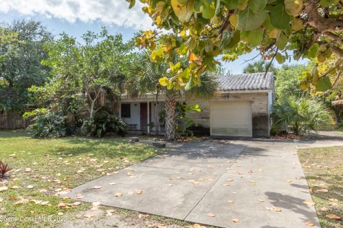 209 1st Ave, Melbourne, FL 32903-3103