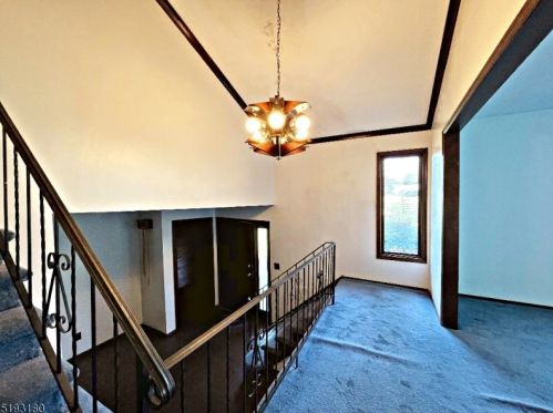 523 Hidden Holw, Scotch Plains NJ  07076-2027 exterior