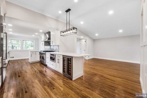 187 Charlotte Pl, Englewood NJ  07632-1615 exterior