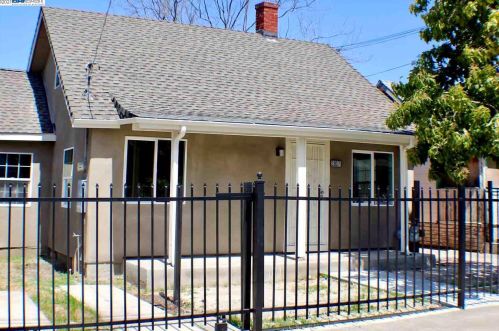 1937 88th Ave, Oakland, CA 94621-1009