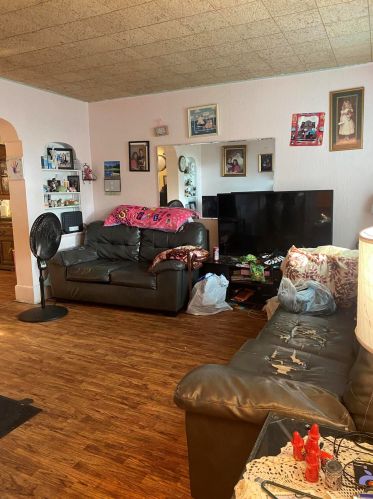 1032 20th St, Milwaukee WI 53204-2052 exterior