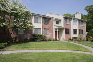 64 Hills Ln, Westport, CT 06880-2907