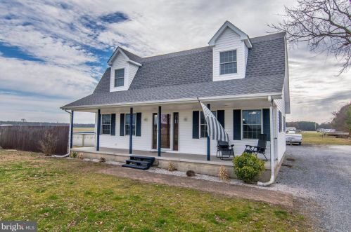 8452 Sharptown Rd, Laurel, DE 19956-4157