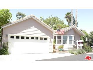 114 Navajo Ln, Topanga, CA 90290-4449