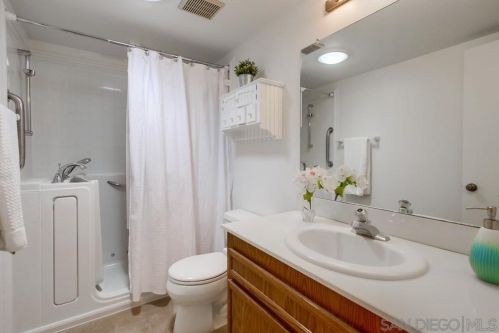 3275 Old Bridgeport Way, San Diego CA  92111-7733 exterior