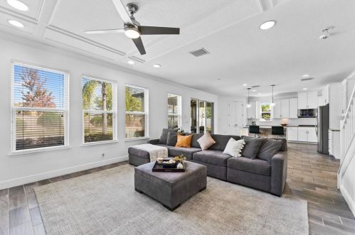 1669 Feather Grass Loop, Lutz FL  33558-2802 exterior