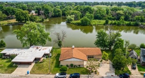 221 Riverlawn Ave, Watertown, WI 53094-4015