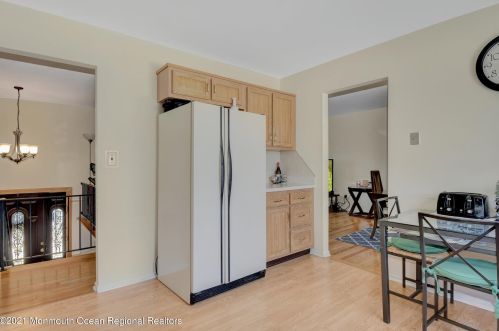 7 Danemar Dr, Middletown NJ  07748-3607 exterior