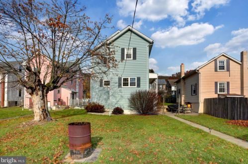 609 Pottsville St, Lykens PA  17048-1630 exterior