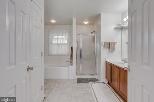 26 Colonel Miles Ct, Harpers Ferry WV  25425-3109 exterior