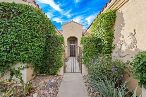 83857 Collection Dr, Indio, CA 92203-2802