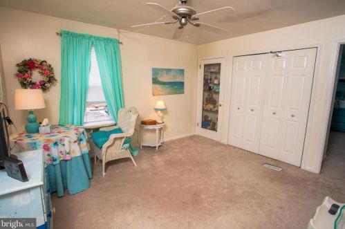 2066 Harbour Dr, Palmyra NJ 08065-1111 exterior