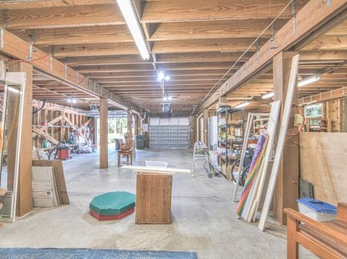 1826 Farm Trl, Sanibel FL  33957-4118 exterior