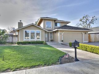 1840 Nora Dr, Hollister, CA 95023-7000