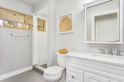 5 Skyes Neck Ct, East Quogue NY  11942-4436 exterior