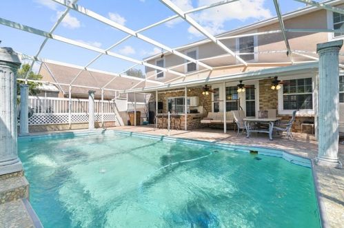 2430 Berkshire Ct, Kissimmee FL 34746-5419 exterior