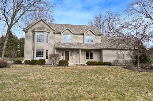 1280 Shelly Ln, Chenequa, WI 53029-1800