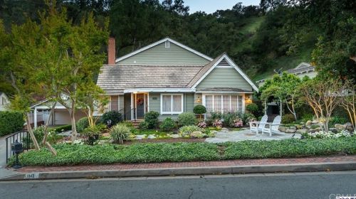1342 San Luis Rey Dr, Glendale, CA 91208-1947
