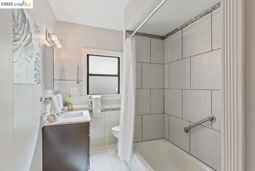 1515 Derby St, Berkeley CA  94703-1816 exterior