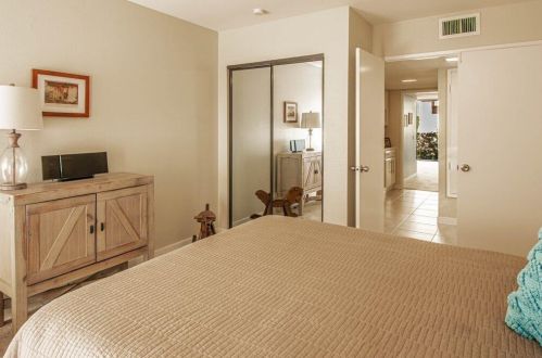 69970 Los Cocos Ct, Rancho Mirage CA  92270-2136 exterior