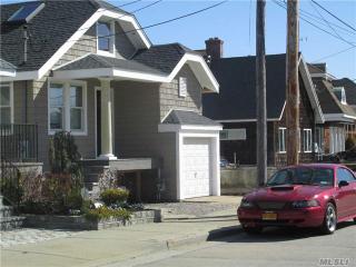 18 Bayside Dr, Pt Lookout, NY 11569-3001