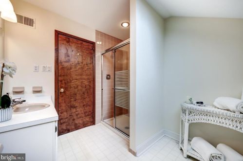 1030 Beaumont Rd, Berwyn PA  19312-2040 exterior