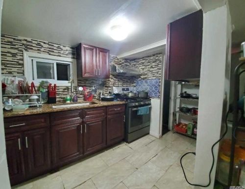 162-15 110th St, Jamaica, NY 11433-1242