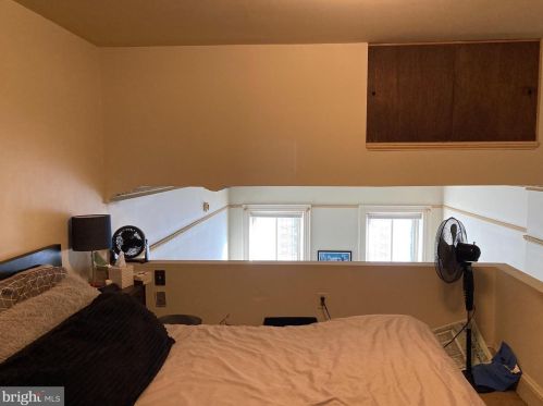 1531 Green St, Philadelphia PA  19130-4005 exterior