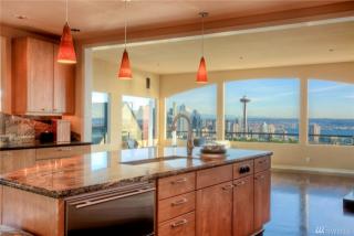 162 Highland Dr, Seattle, WA 98109-3218