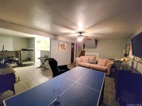 10 Lincoln Dr, Washingtonville NY  10992-1229 exterior