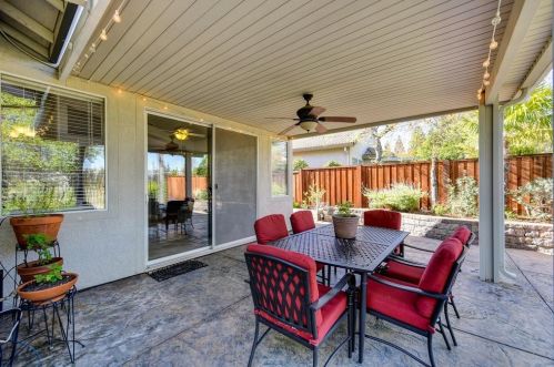 392 Illsley Way, Folsom CA  95630-8427 exterior