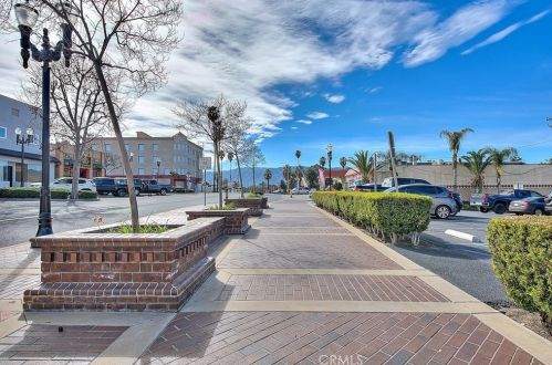 144 Main St, Lake Elsinore CA  92530-4109 exterior