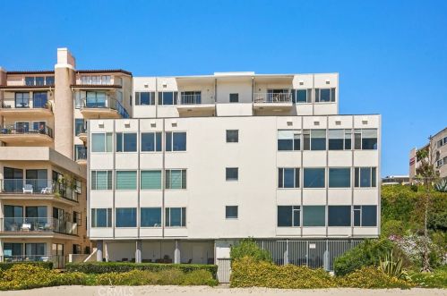 21 7th Pl, Long Beach, CA 90802-5821