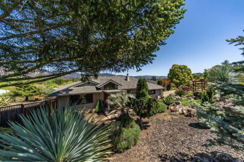 436 Oak Vista Dr, Santa Rosa, CA 95409-6342