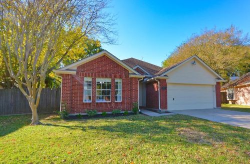 1305 Wisdom Dr, Deer Park TX  77536-5996 exterior