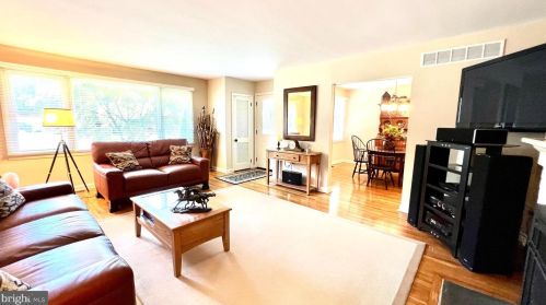 2023 Kynwyd Rd, Wilmington DE  19810-3843 exterior