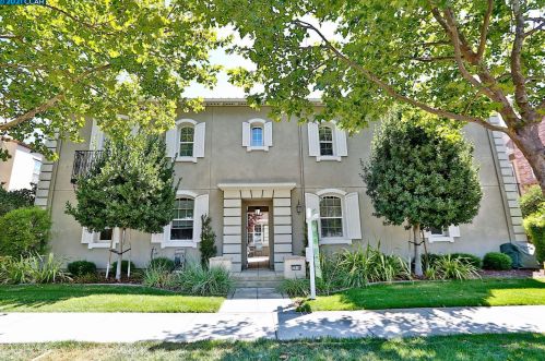 7816 Stoneleaf Rd, San Ramon, CA 94582-5667